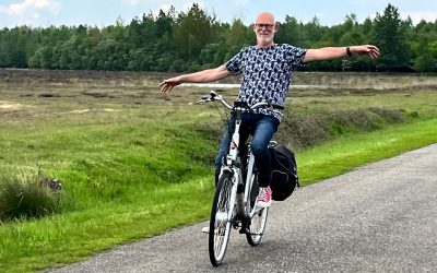 Overgave, loslaten en vertrouwen. Alsof je gaat fietsen met ‘losse handen’
