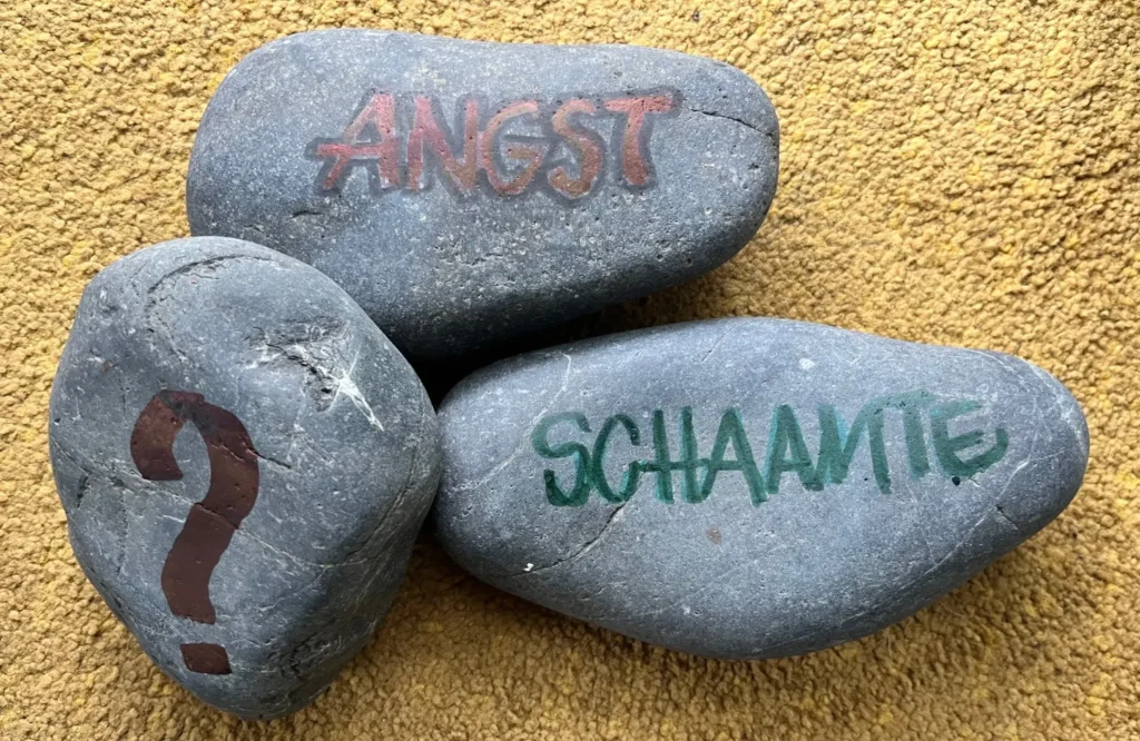 “Wanneer jij in je Volwassen-ik stapt, bevrijd je niet alleen jezelf, maar stroomt de energie in je hele systeem opnieuw.”
