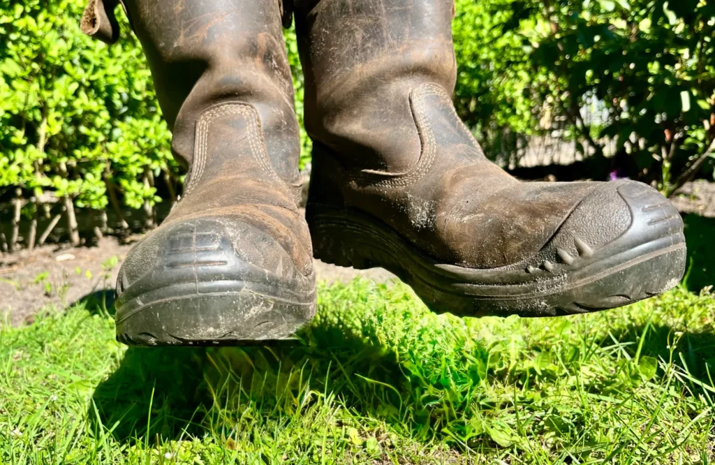 Kwetsbaar zonder te gaan zweven. Het han gewoon! mannen-emoties-verbergen